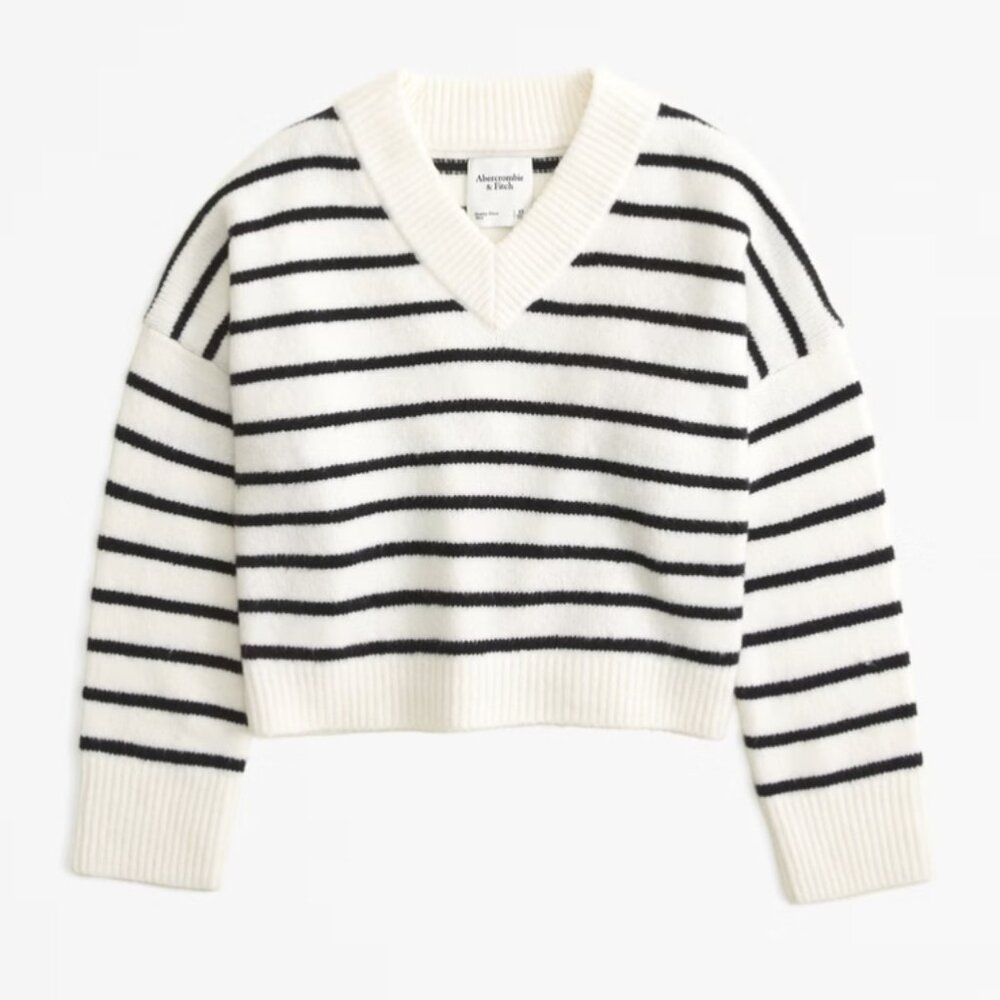 Abercrombie&Fitch Wedge V-neck Sweater XS